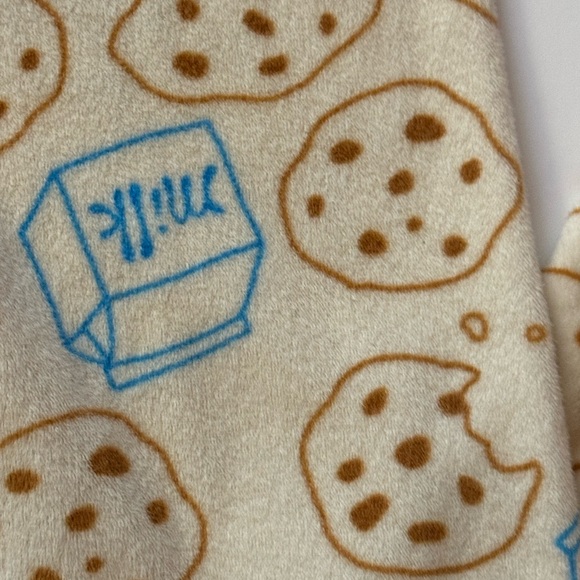 Cat & Jack cookies & Milk Pajama in Size 10 GUC - Picture 4 of 5